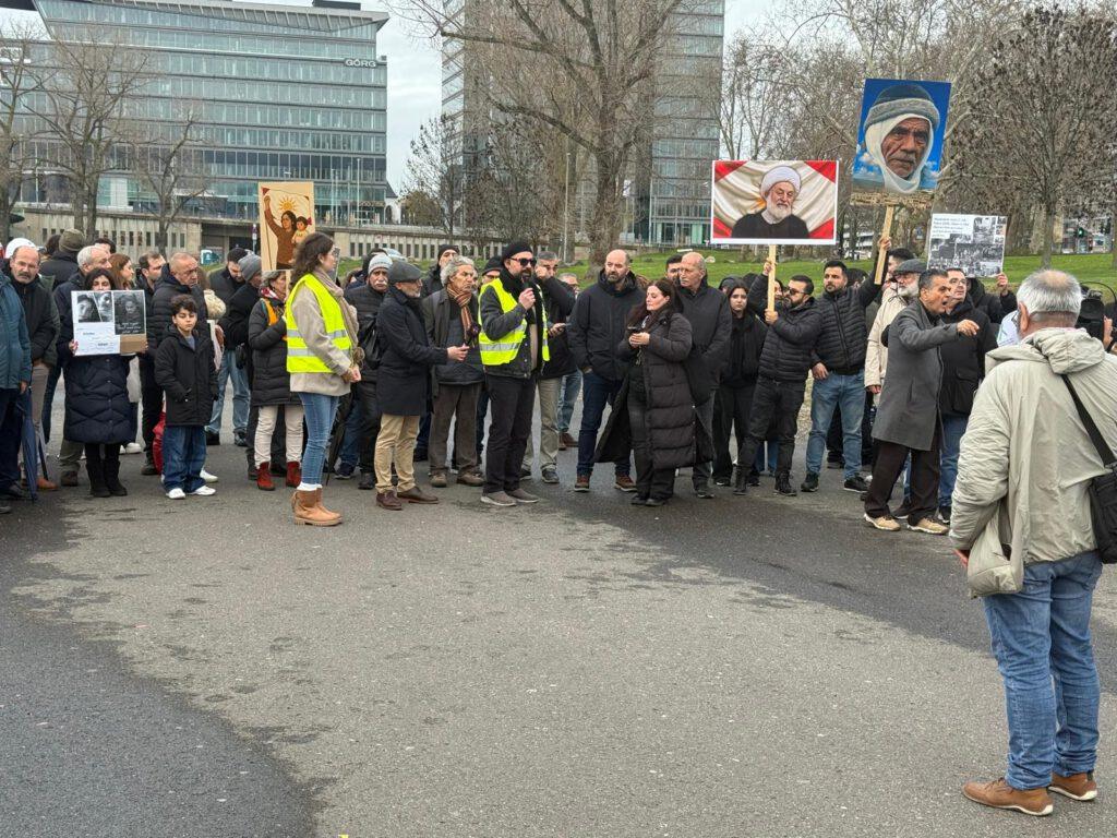 Proteste gegen al-Dschulani in Köln